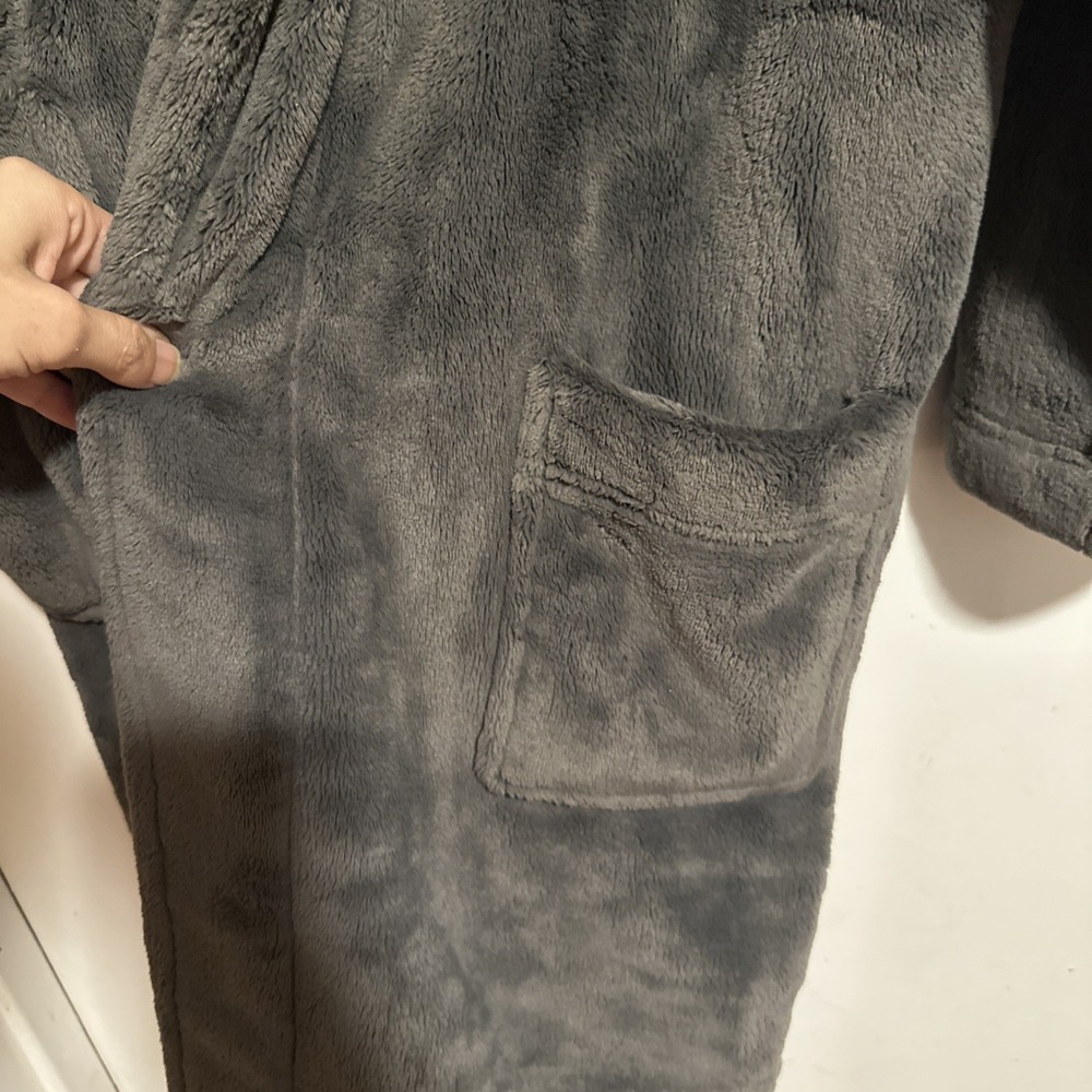 Pottery Barn Dark Gray Super Plush Soft Belted Bathrobe Size small- no tie - Picture 5 of 7